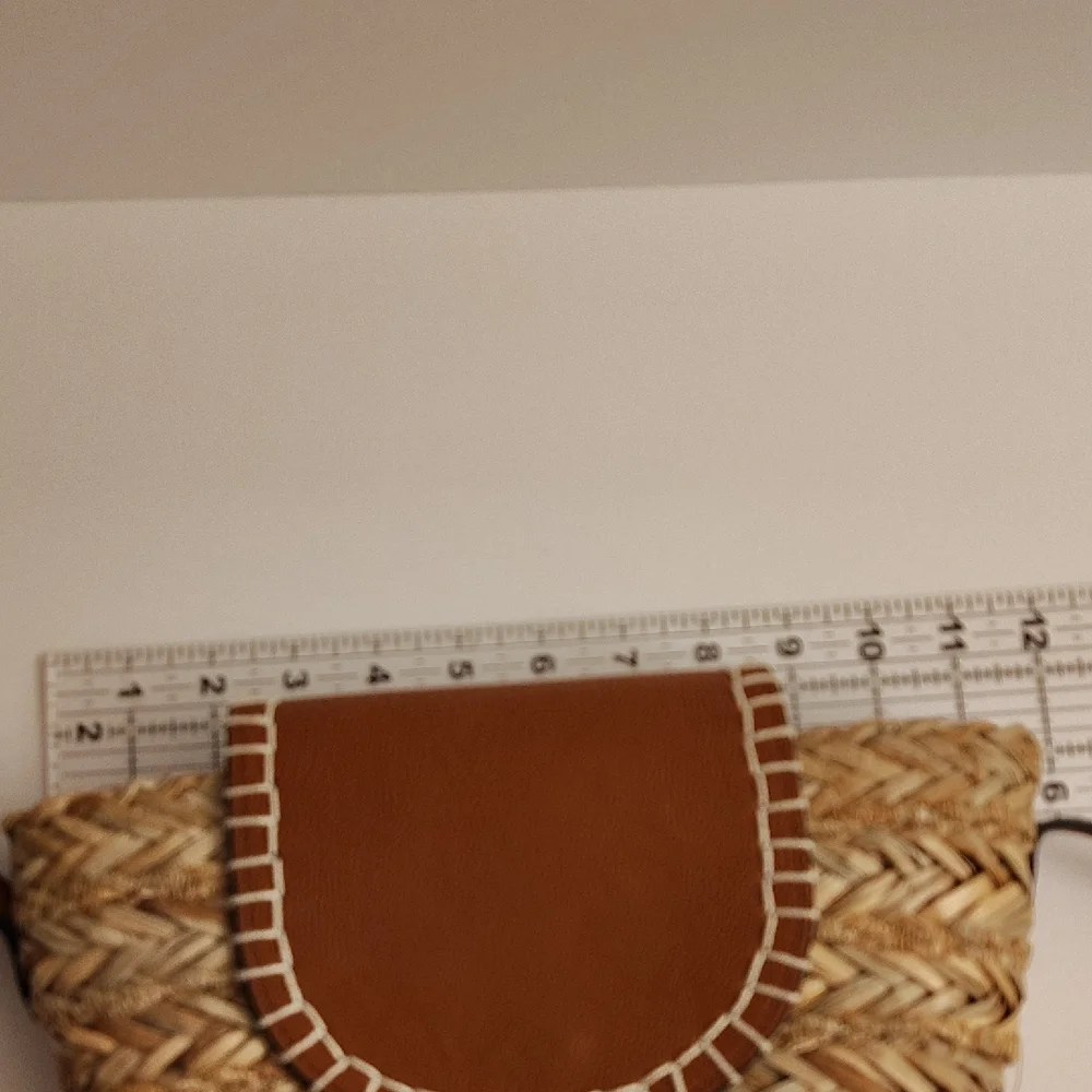 Universal Thread Tan and Brown Woven Crossbody Bag MBCS - Picture 11 of 13